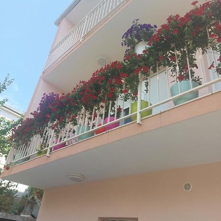 Apartments Dora Trogir Buitenkant foto