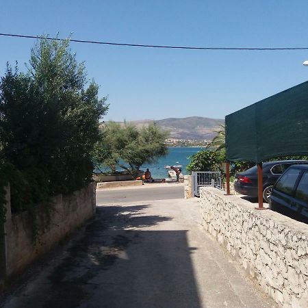 Apartments Dora Trogir Buitenkant foto
